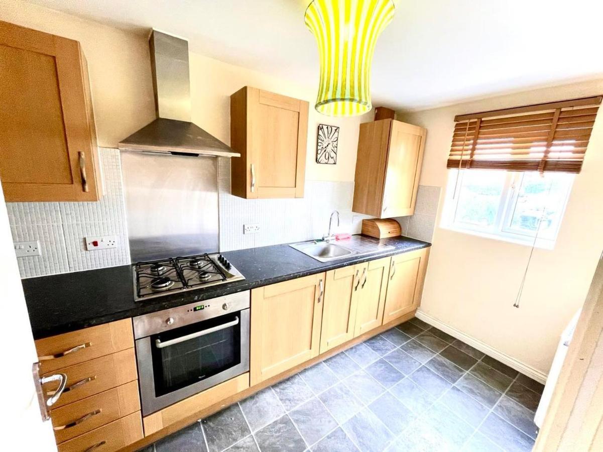 Lakeside Stylish 3 Bedroom House Grays Экстерьер фото