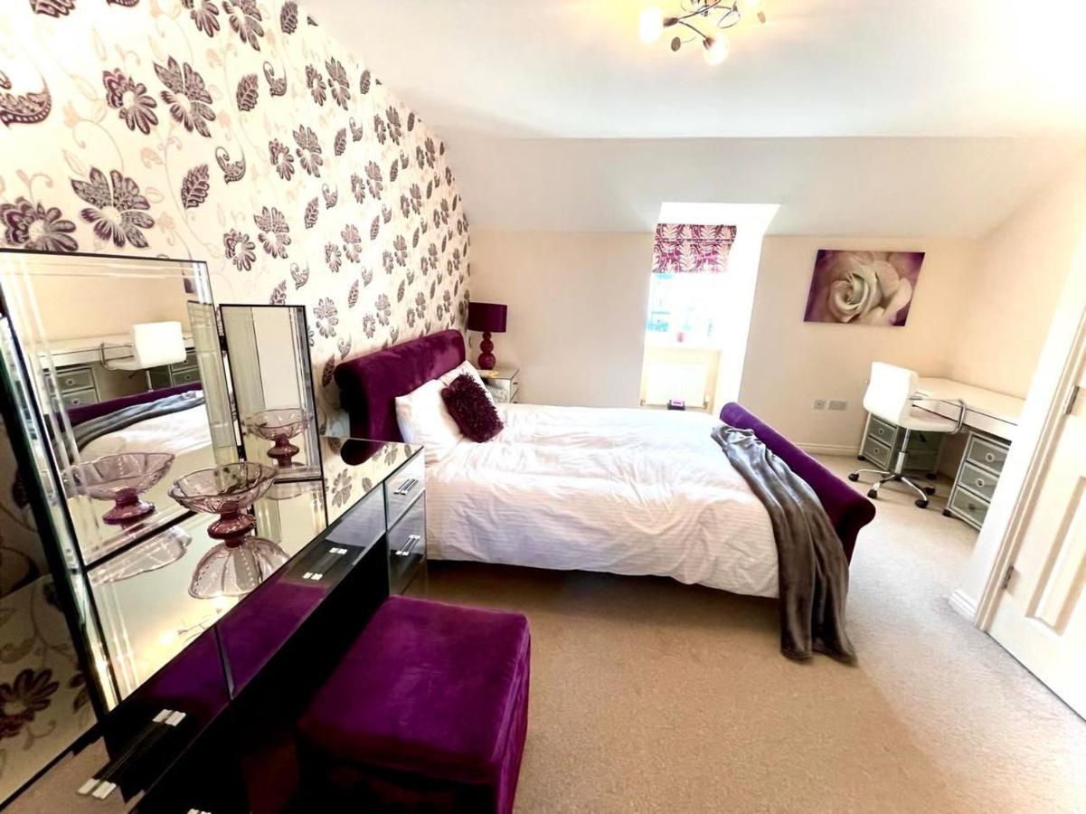 Lakeside Stylish 3 Bedroom House Grays Экстерьер фото
