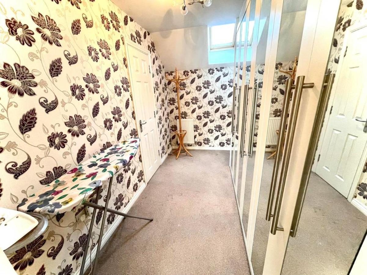Lakeside Stylish 3 Bedroom House Grays Экстерьер фото